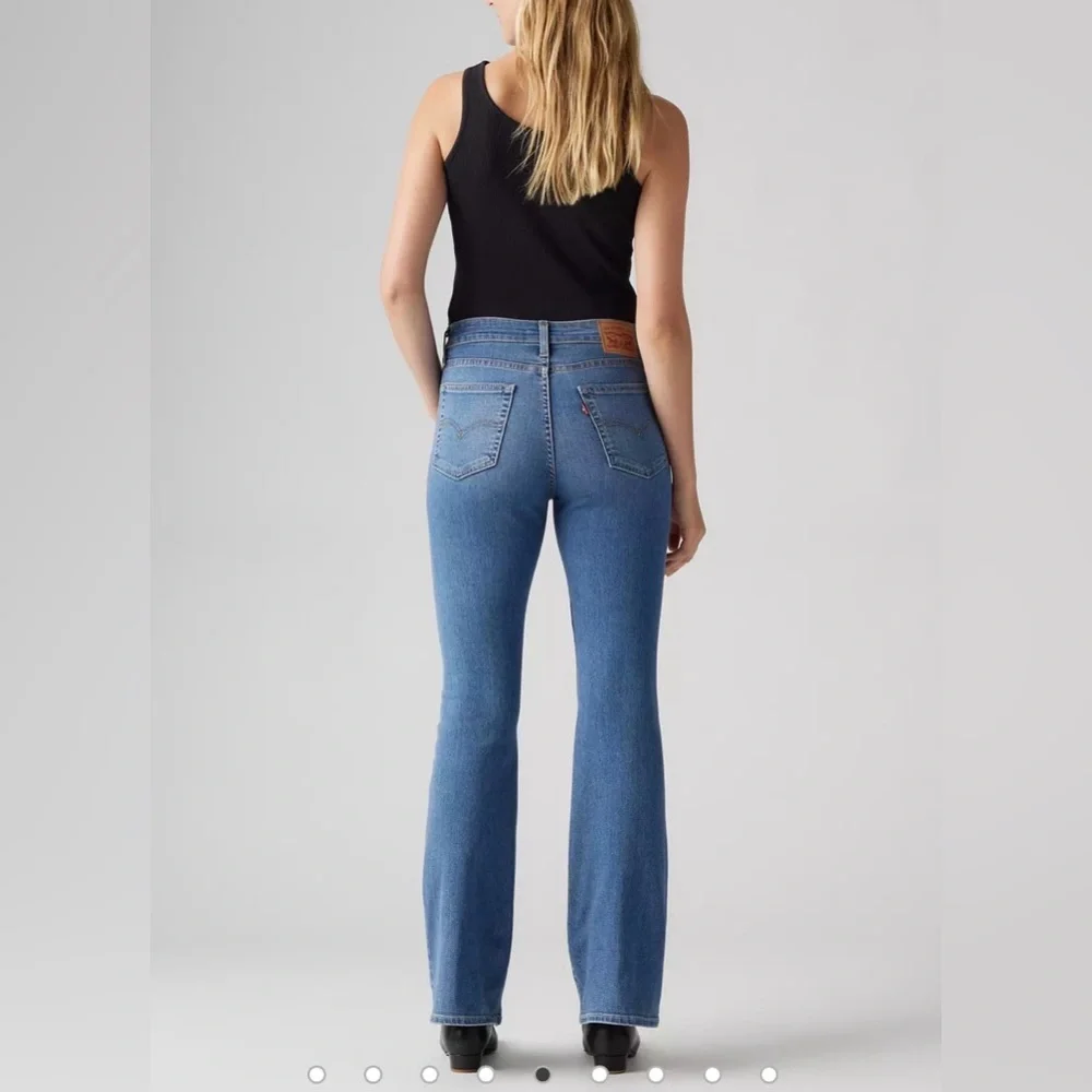 Levi’s 726 Flare Women's Jeans - Picture 2 of 5